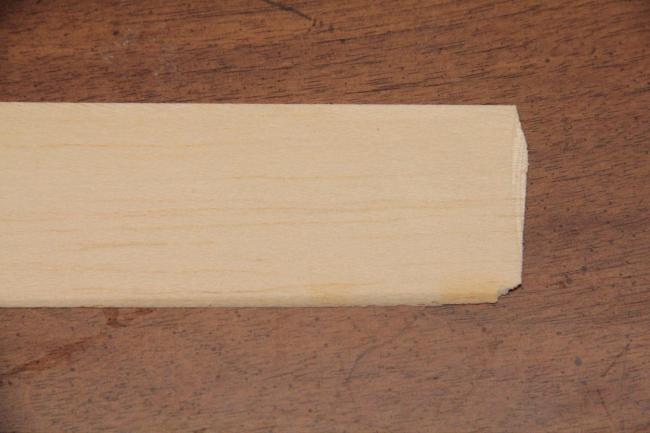 Example of non-dressed edge on Phedon's wood